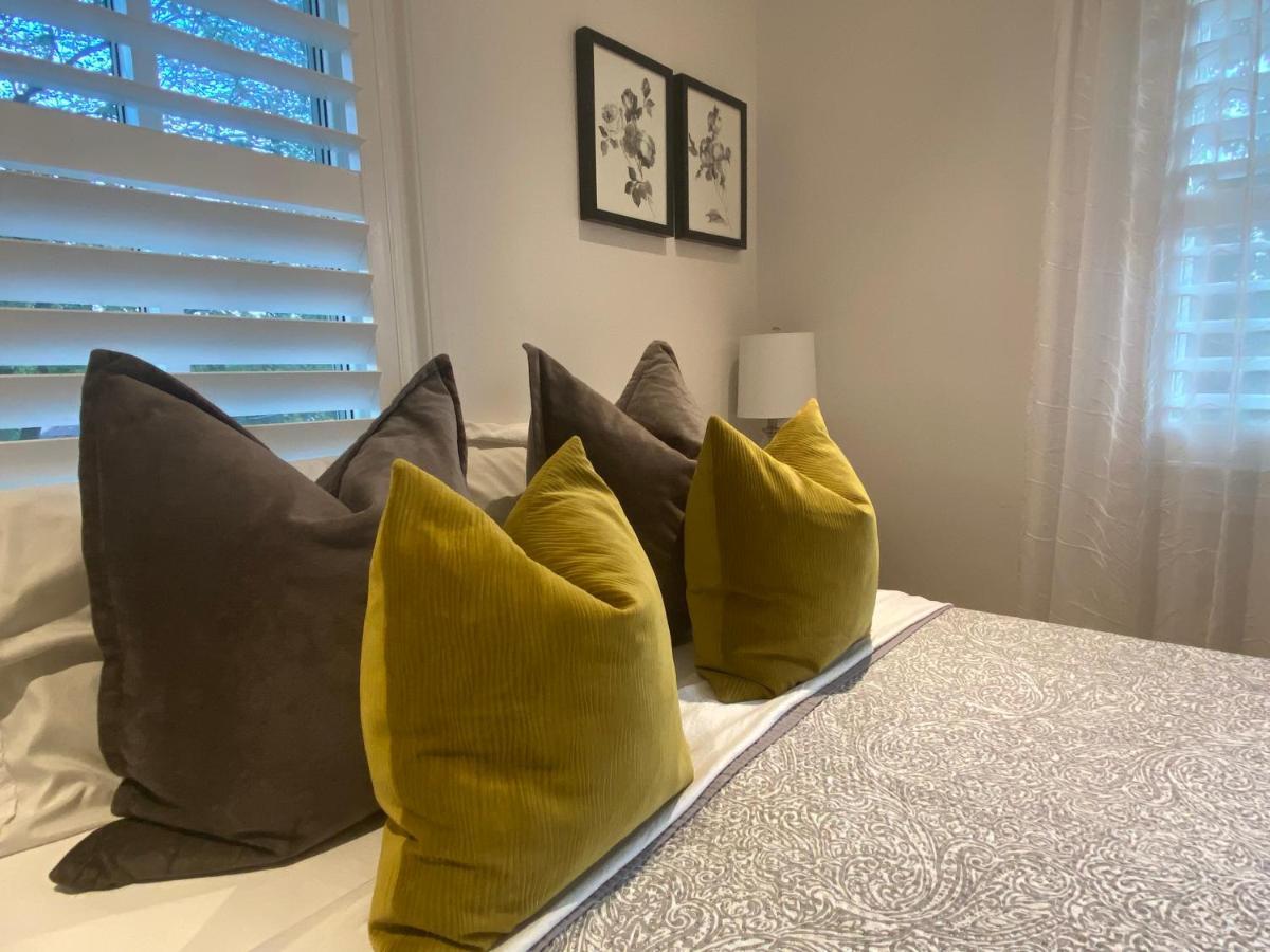 Clearbrooke Gem- Bright Private Bedroom Close To Yyz Toronto Bagian luar foto
