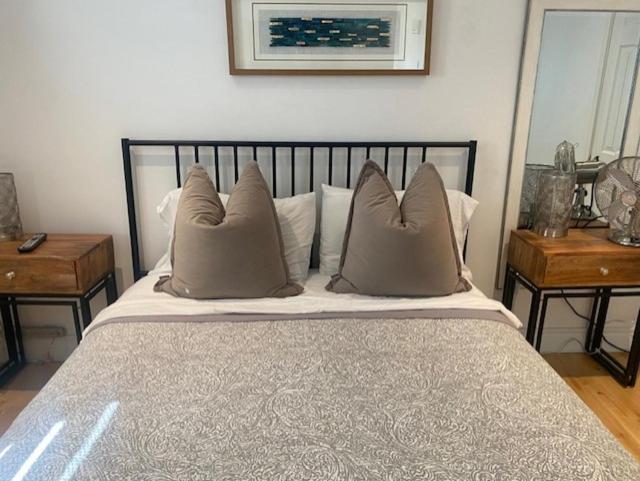 Clearbrooke Gem- Bright Private Bedroom Close To Yyz Toronto Bagian luar foto